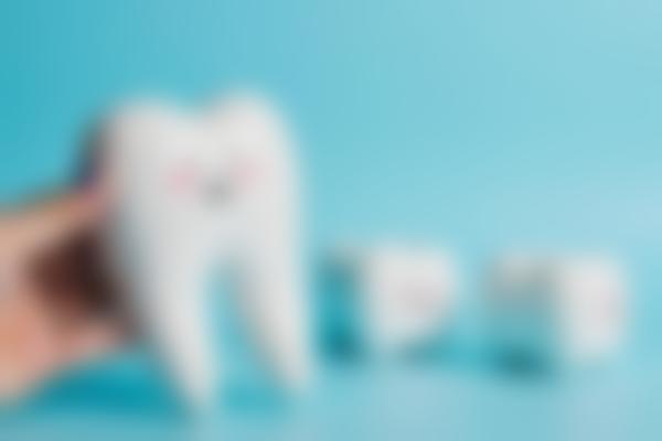 义齿：让缺牙的你重拾自信笑容