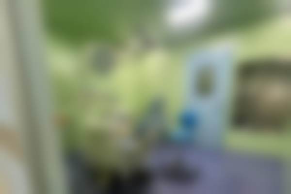 上海朗朗口腔连锁·昕兰口腔门诊部正规吗?看资质